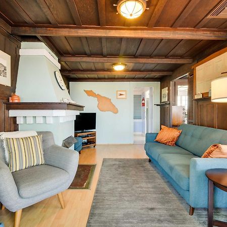 Charming Catalina Gem With Deck Walk To The Beach! 아발론 외부 사진